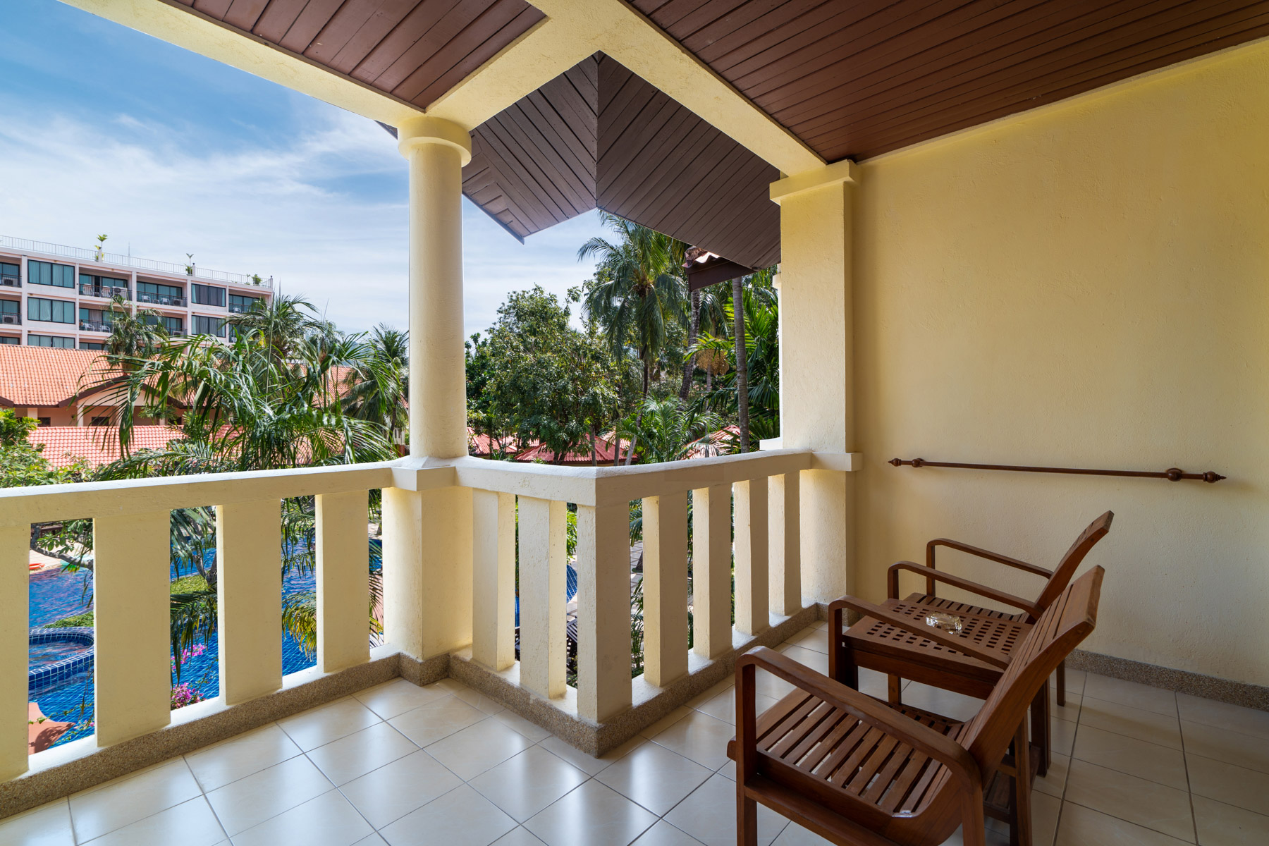 Deluxe Pool View