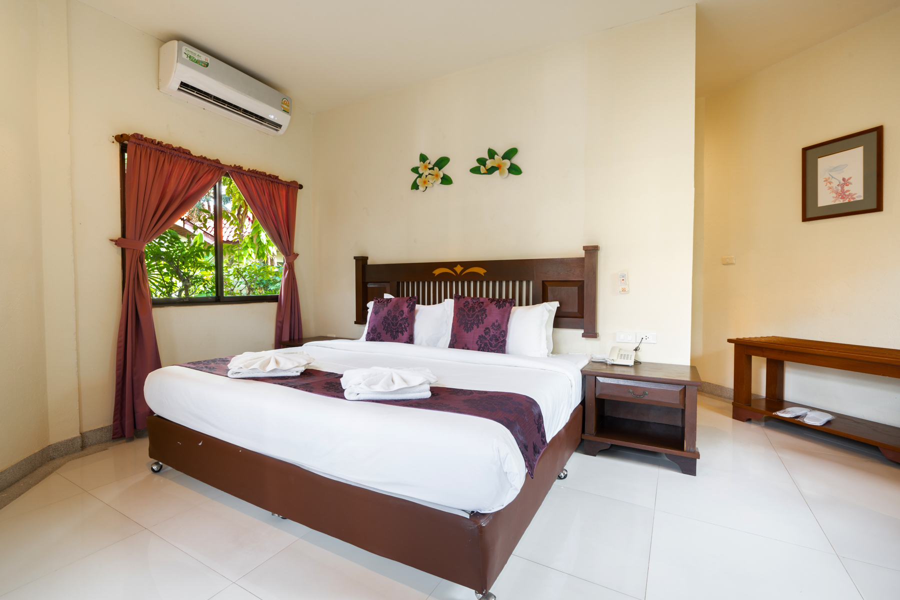 Phuket Leelavadee Hua Ting Resort
